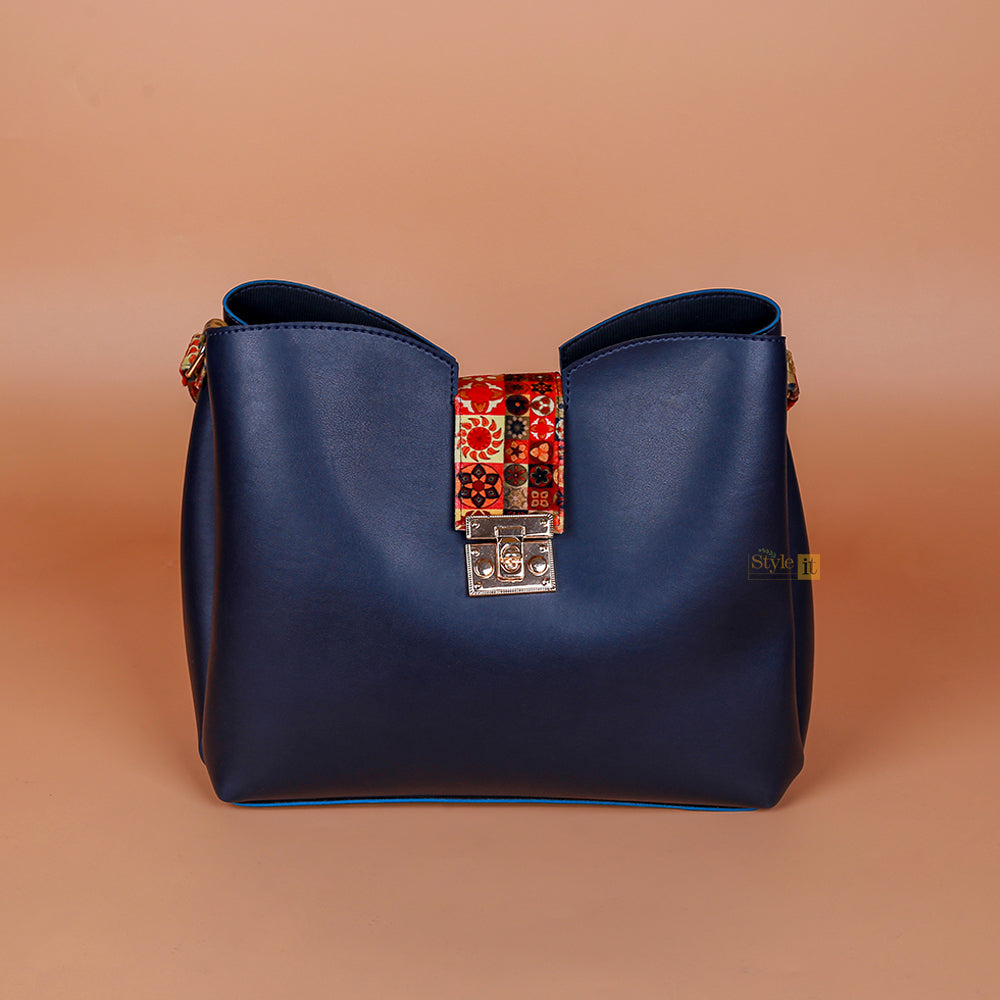 EASE BLUE BUCKET TOTE