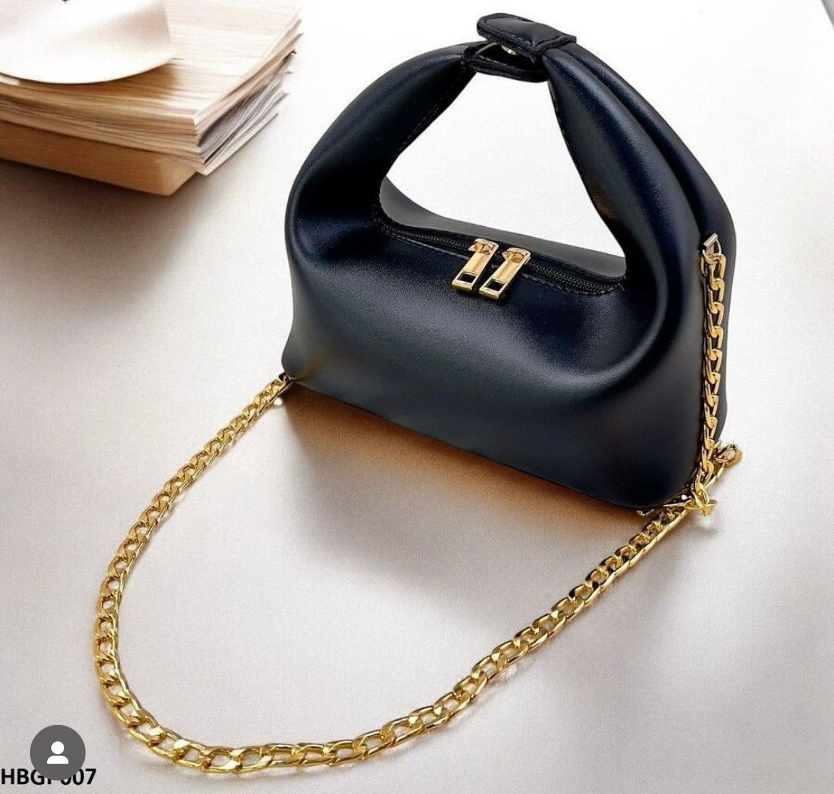 Midnight Chain Black Handbag